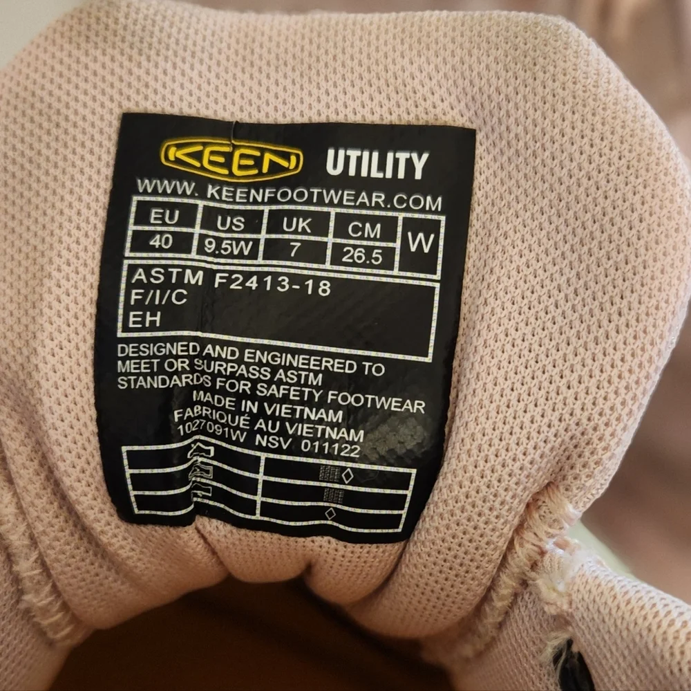 KEEN STEEL TIP SIZE 9 1/2 W. Pink Athletic Shoes - Picture 4 of 5